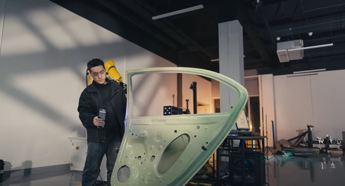 Scanning large and small objects