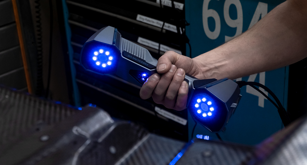 FreeScan UE11 a metrological high precision 3D scanner SHINING 3D professional