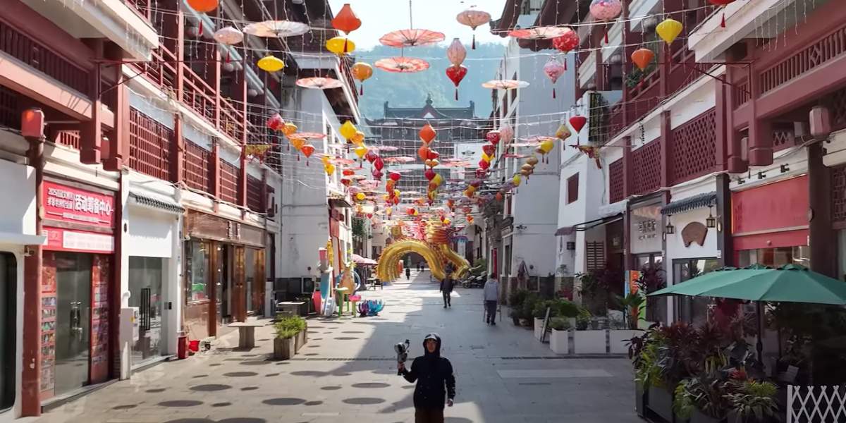 Lixel Cyber Color: processing digital copies of large objects