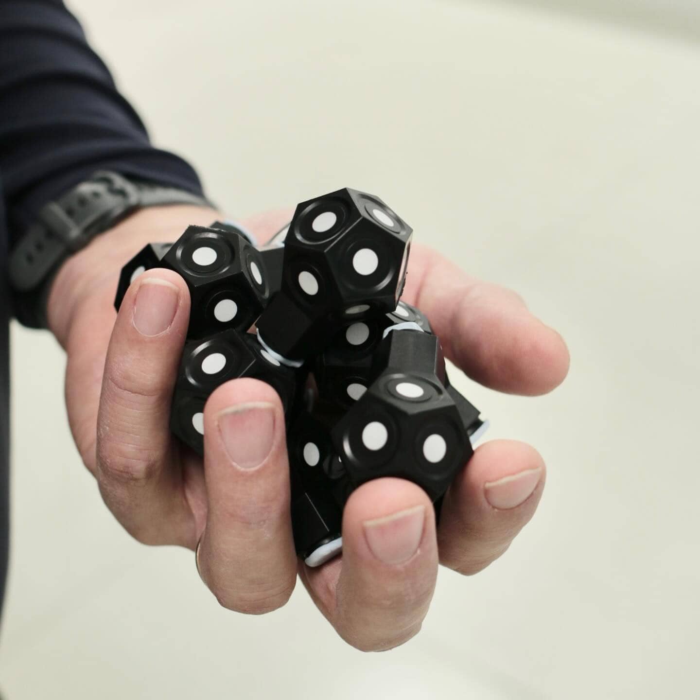 Reusable 3D scanning markers AESUB Dices