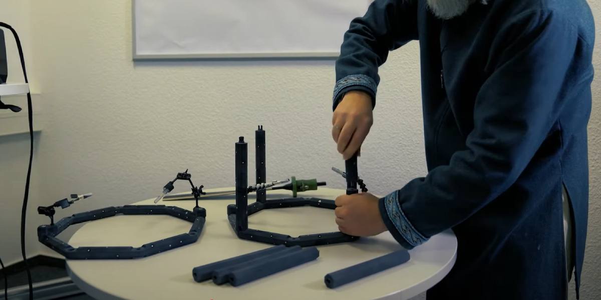 Demountable AESUB Frame for scanning medium-sized parts, photo