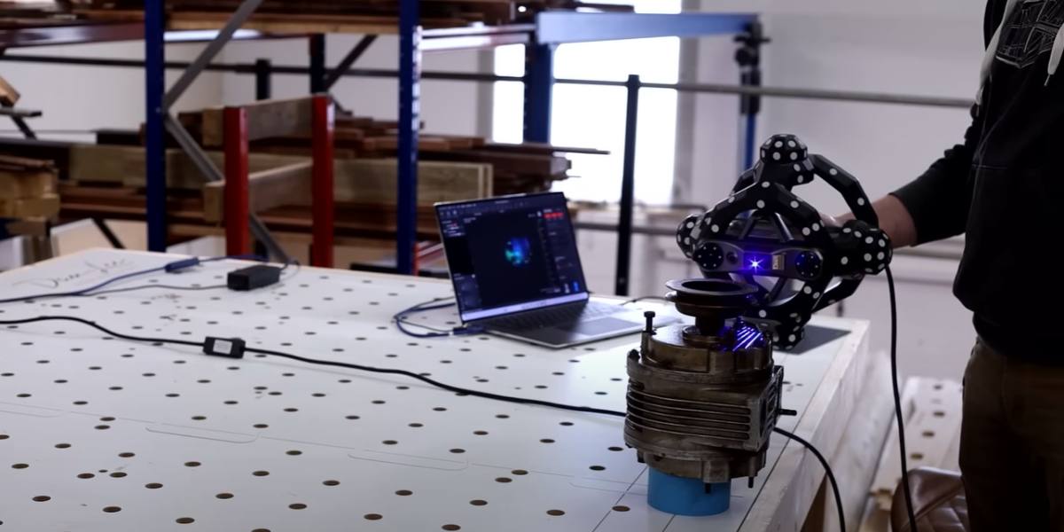 Revopoint Trackit Optical Tracking 3D scanner: manual scanning