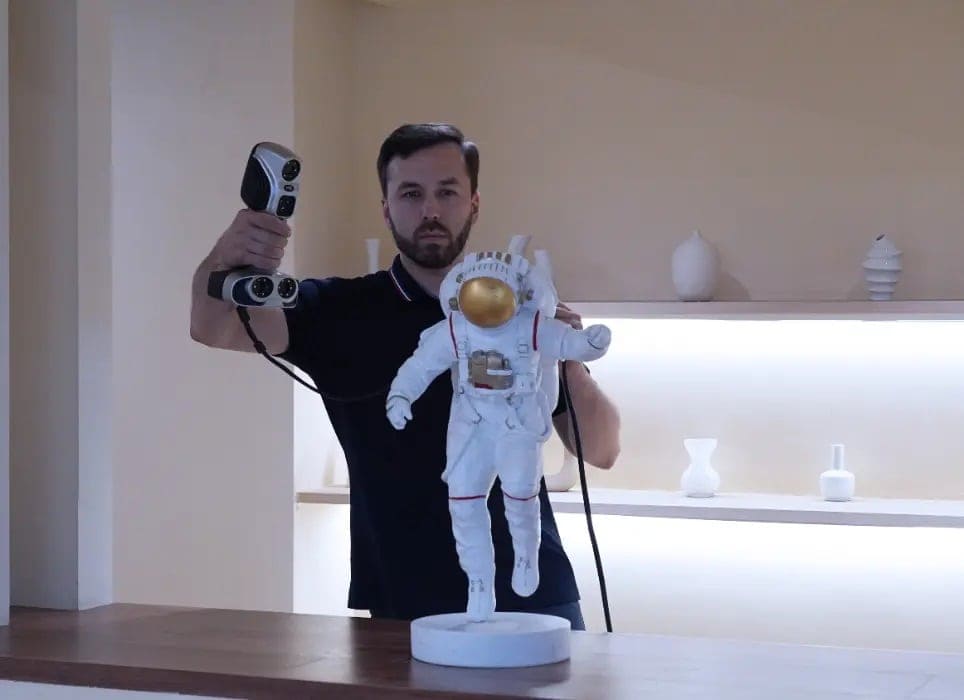 3D scanner Scanology iReal M3 - scan without markers