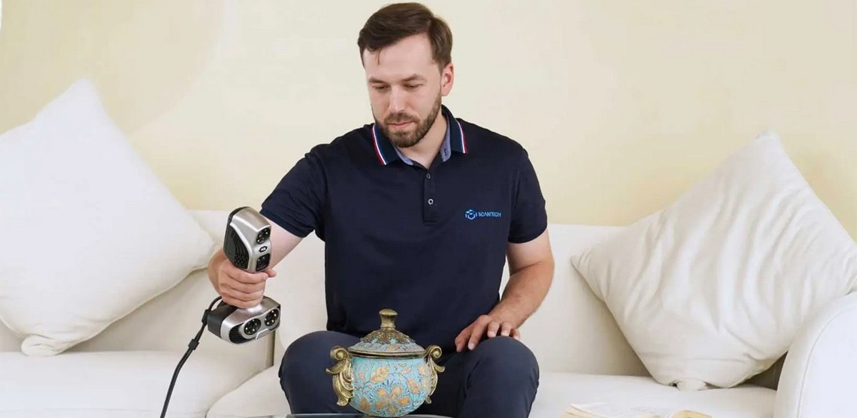 Adaptability to dark and light colors