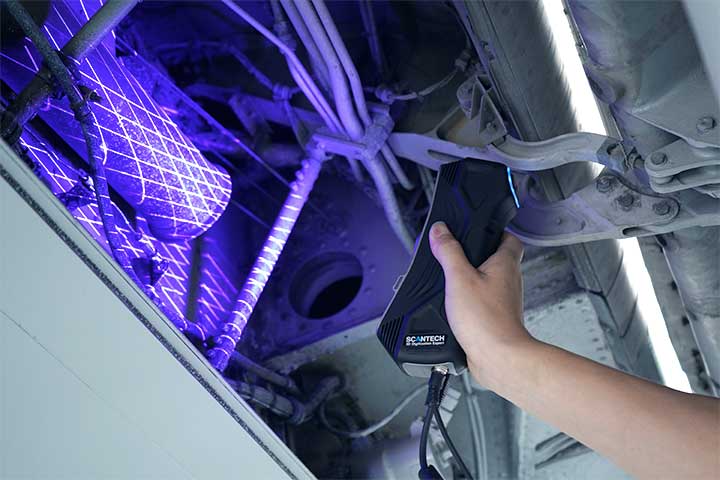 Super light hand-held 3D scanner Simscan Scanology scans with high precision