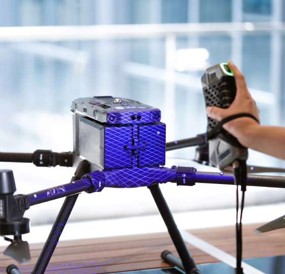 SimScan 42 Gen2 using its ultra-fast scanning mode on a car door.