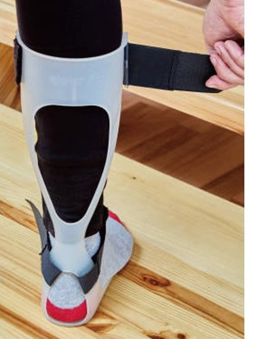 Custom-made Equipment Using Footstation2 for foot 3D scanning