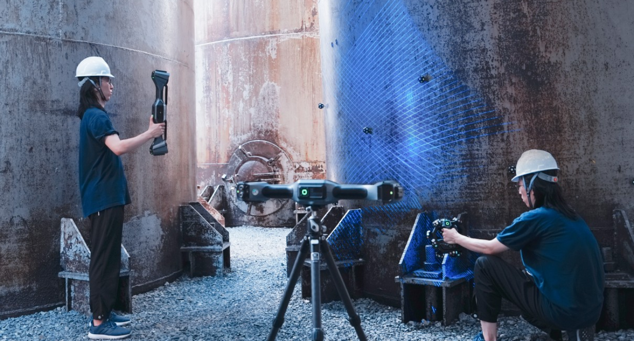 Dynamic tracking with Shining 3D FreeScan Trak Nova+ during industrial 3D scanning