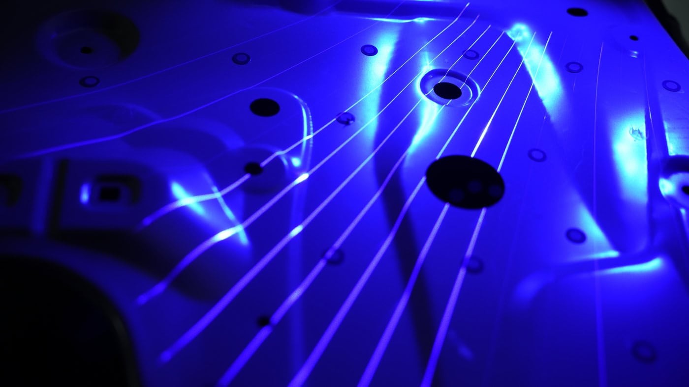 7 parallel laser lines are responsible for data detail